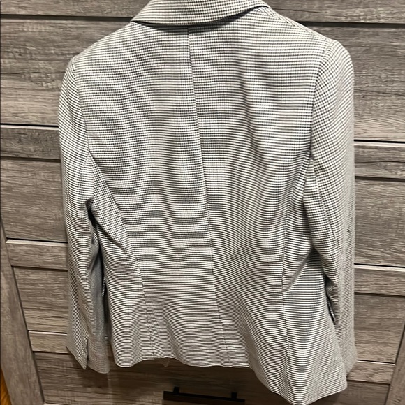 Tahari Black and White Blazer - Picture 2 of 3